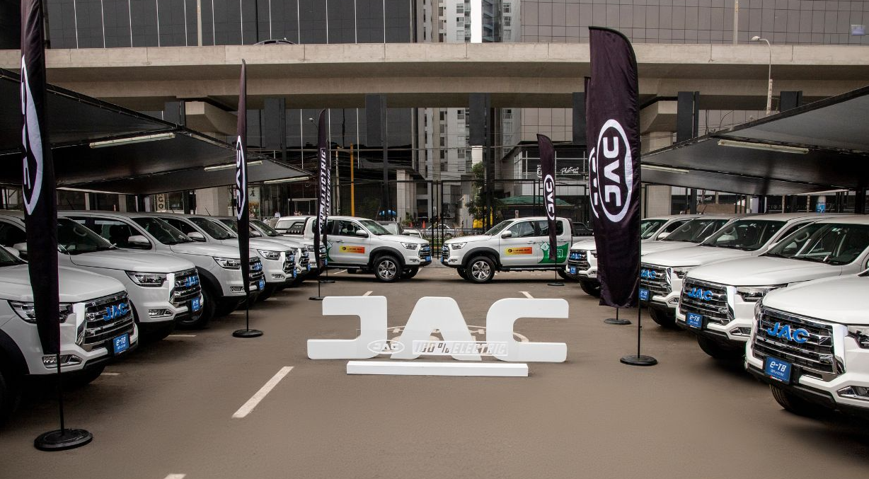 INCHCAPE Y JAC MOTORS ENTREGARON LA FLOTA MÁS GRANDE DE VEHÍCULOS 100% ELÉCTRICOS A LUZ DE SUR